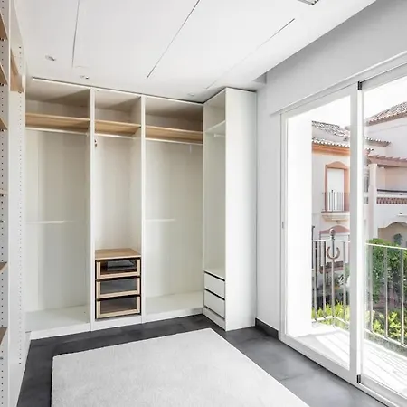 וילה Lovely House Near The
