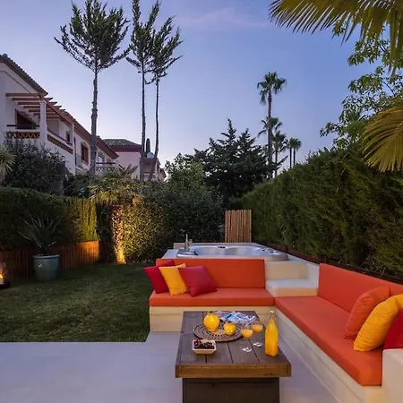 Lovely House Near The אסטפונה